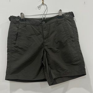 Eddie Bauer Nylon olive short